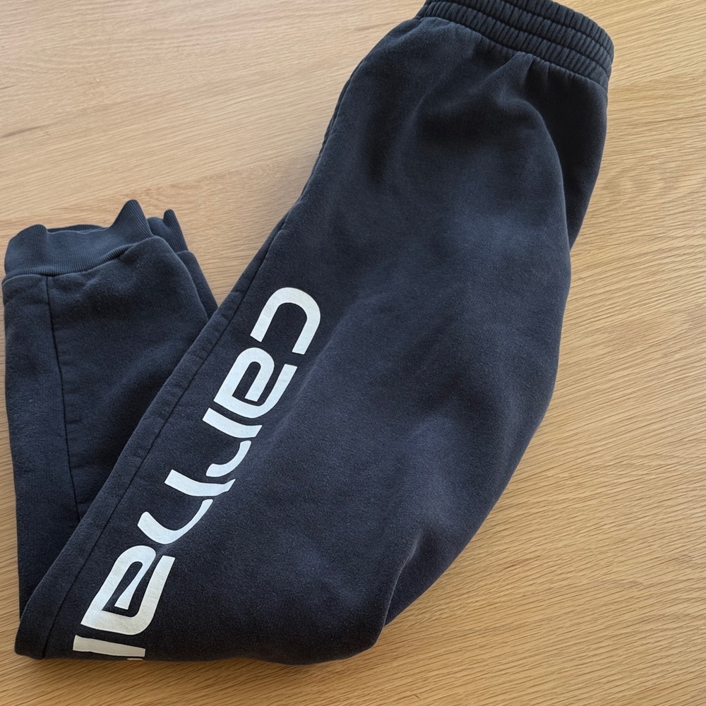 Carhartt Kids black Joggers with White Logo size Large 14/16
